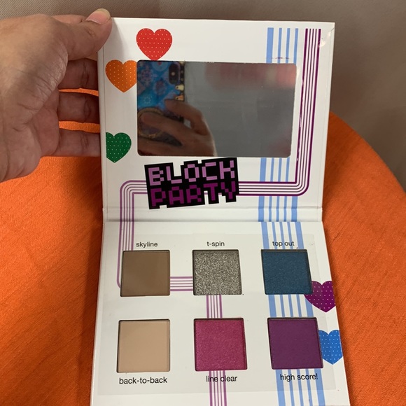 Tetris x Ipsy 6 eyeshadow palette NWT - Picture 2 of 5